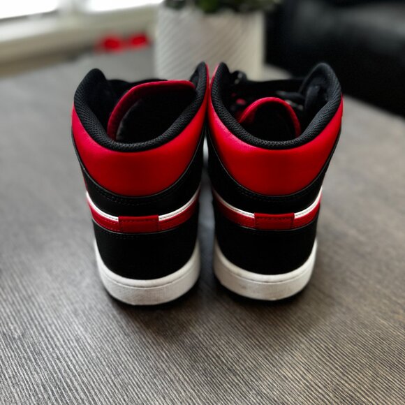 Air Jordan 1 Mid 'Black/Fire Red-White' | Men’s Size 10 | Lightly Worn - Picture 4 of 4